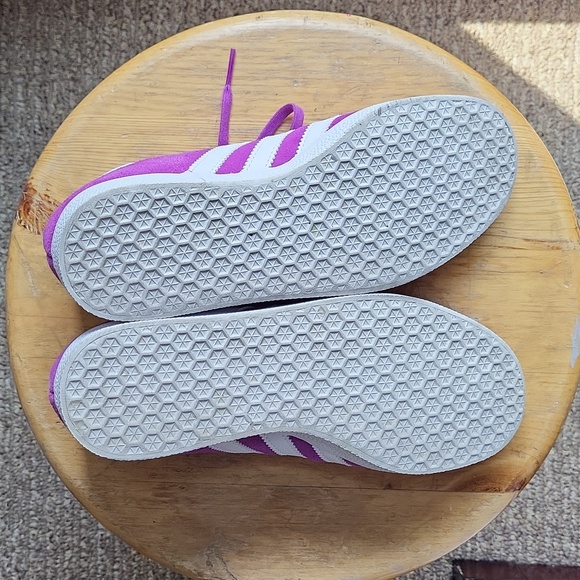 Adidas Gazelles Shock Purple size 5 women's - Picture 5 of 8